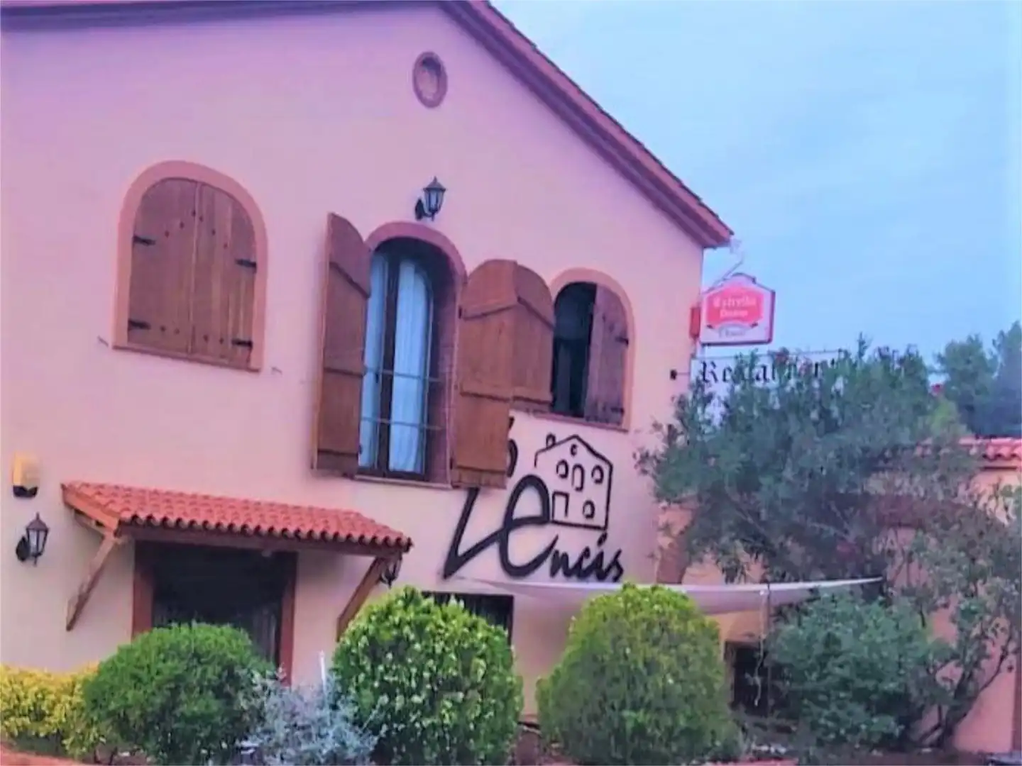 Country homes for sale in Carrer Rafael Ribé I Coma, 33, Gelida Country homes for sale in Gelida