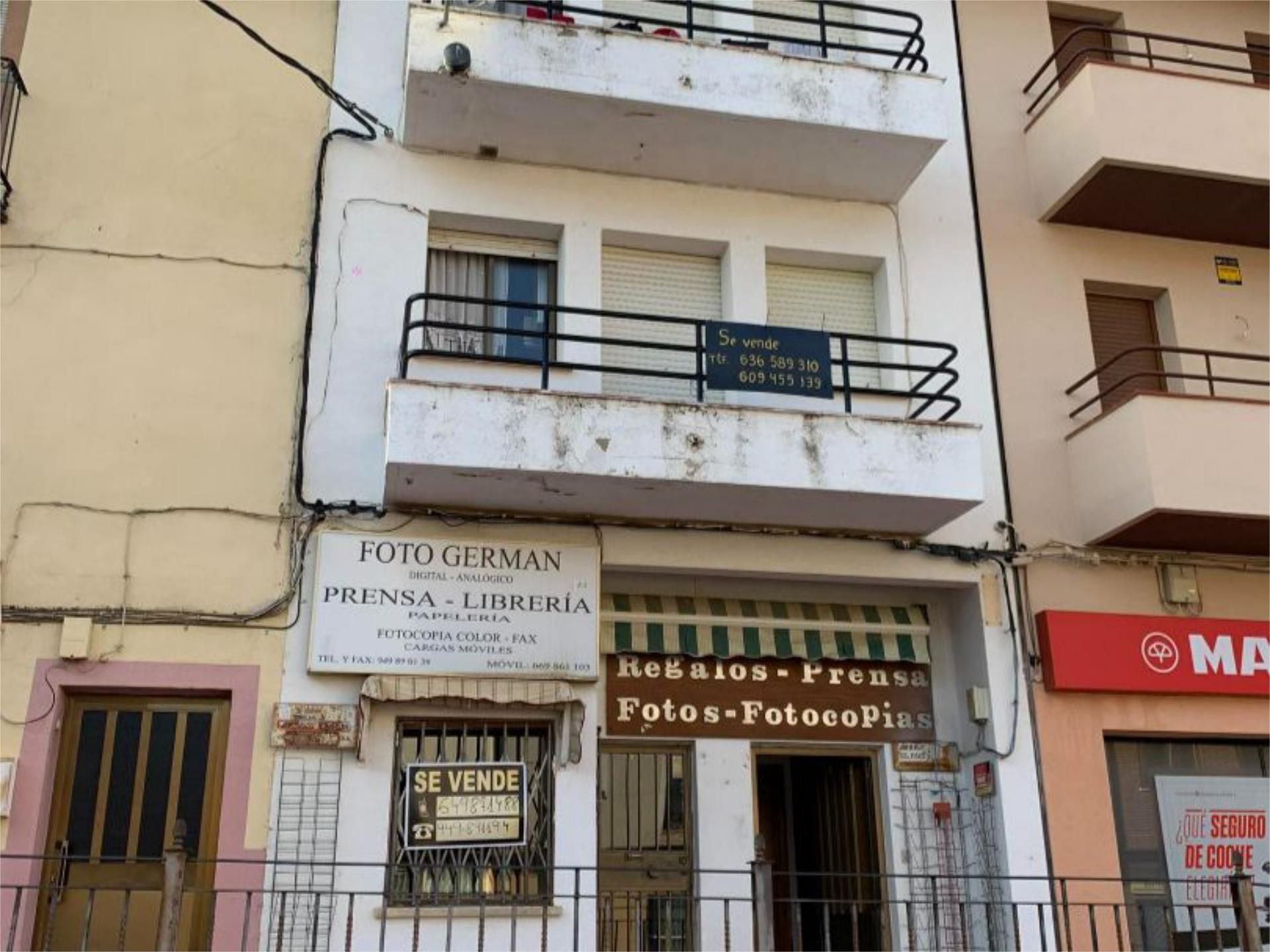Vista exterior de Casa adosada en venda en Jadraque amb Terrassa