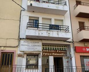 Vista exterior de Casa adosada en venda en Jadraque amb Calefacció, Terrassa i Moblat