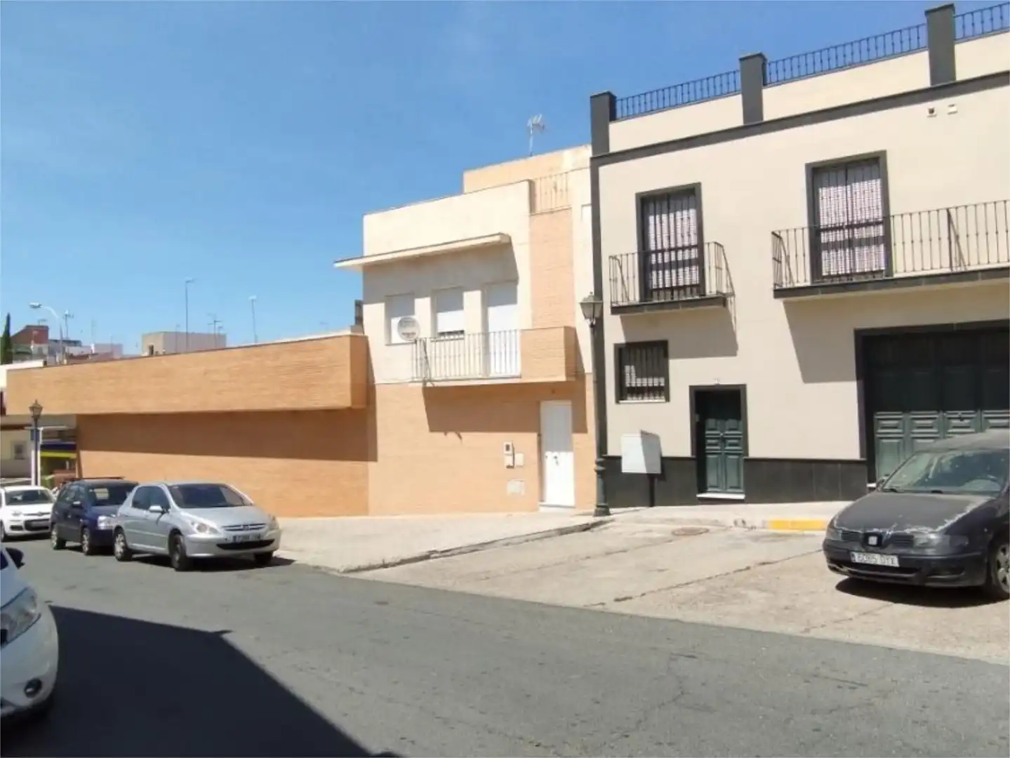 Local de alquiler en Calle Doctor Marañón, 14, La Puebla del Río Vista exterior de Local de alquiler en La Puebla del Río