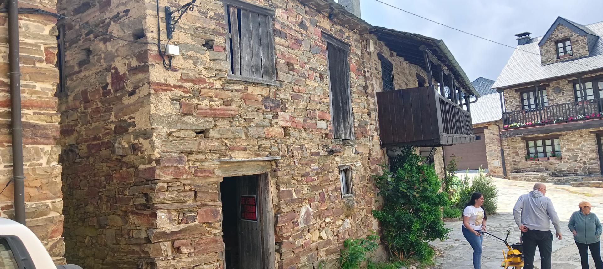 Exterior view of Single-family semi-detached for sale in Ponferrada