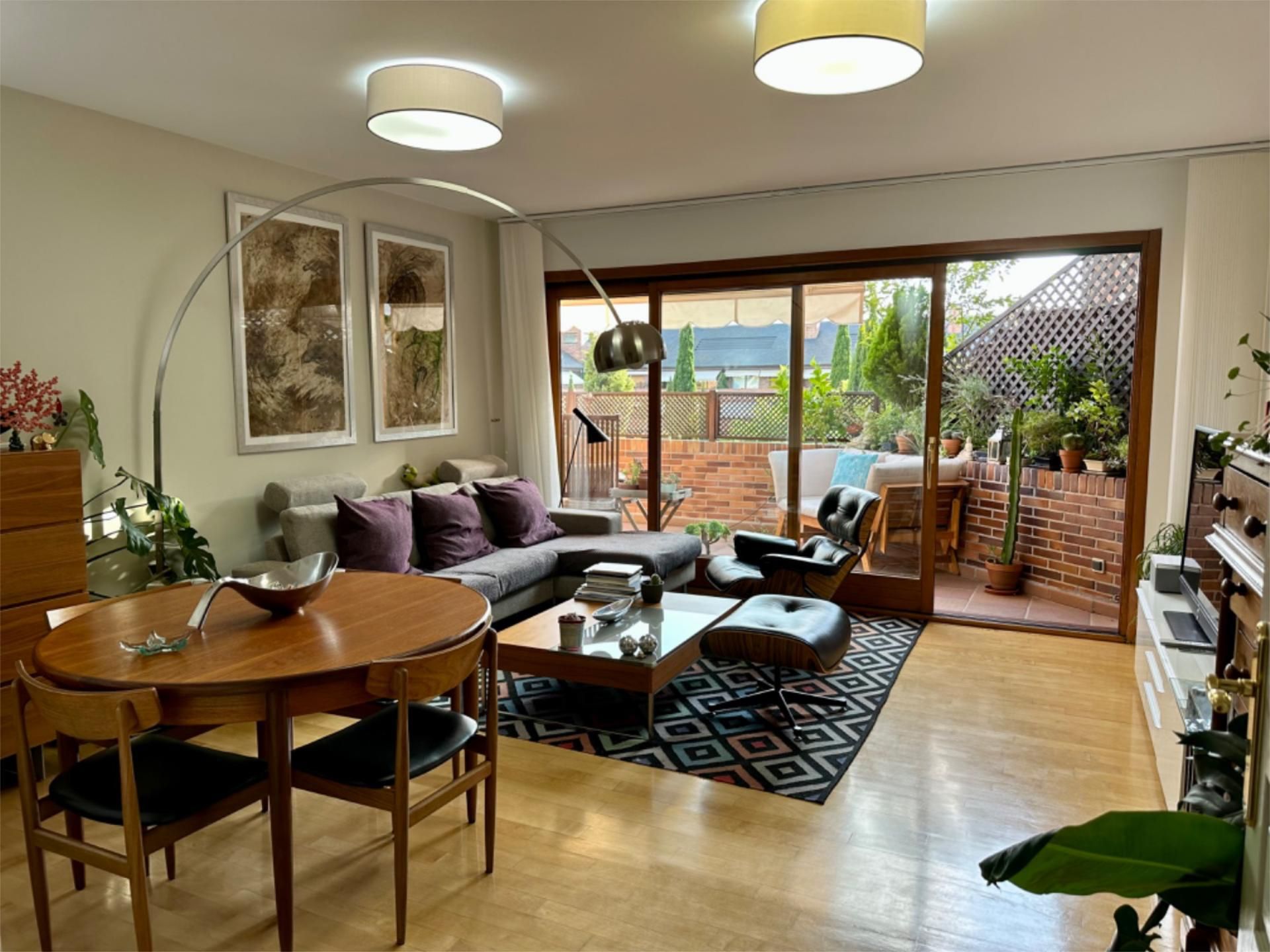 Living room of Flat for sale in Las Rozas de Madrid  with Air Conditioner, Heating and Private garden