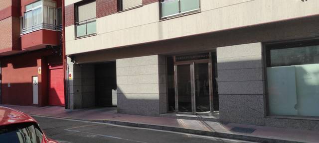 Garaje en Alquiler en Calle de la Via, 1P en Circular