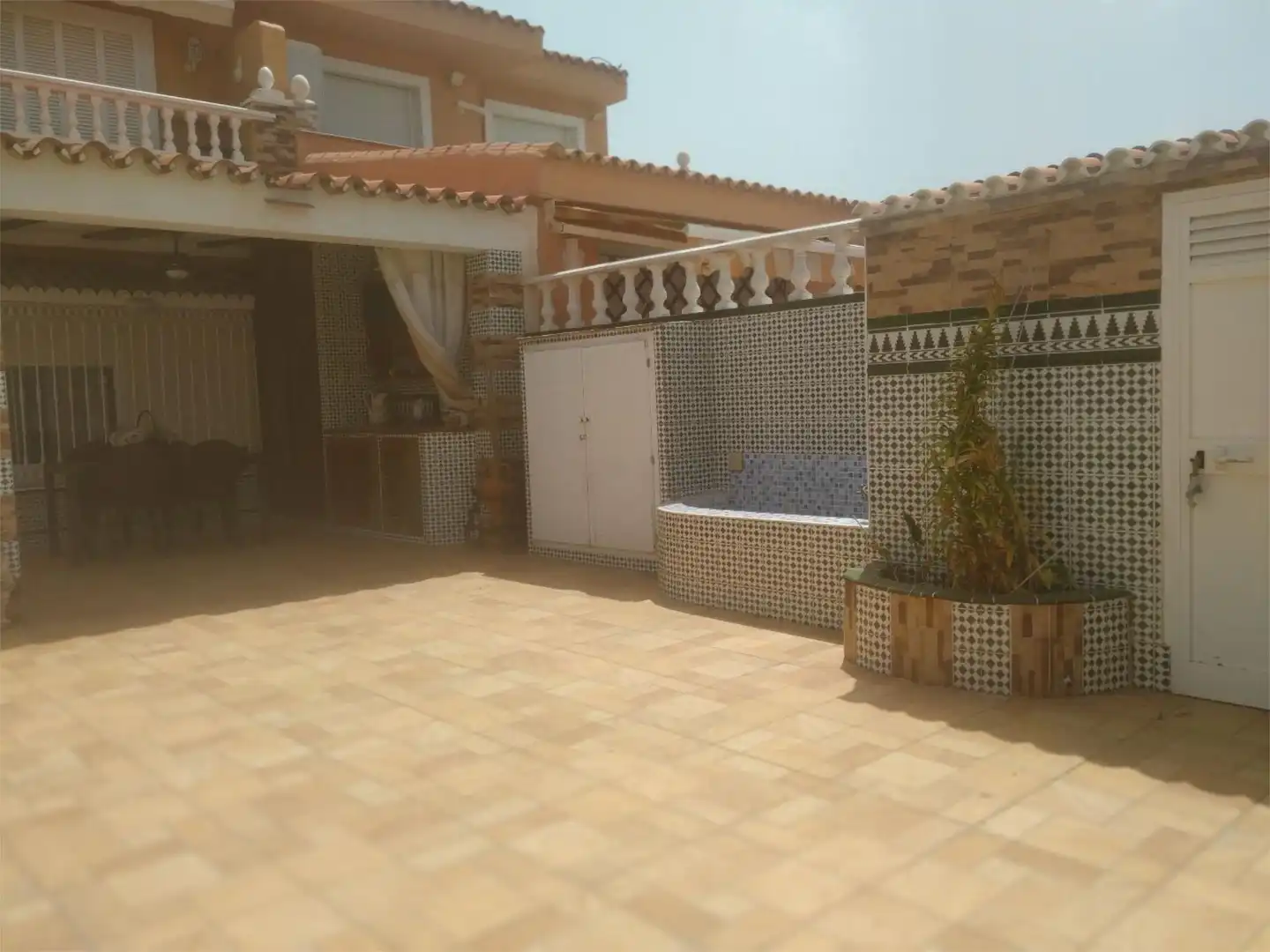 Terrace of Detached homes for sale in Algeciras  with Furnished and Balcony