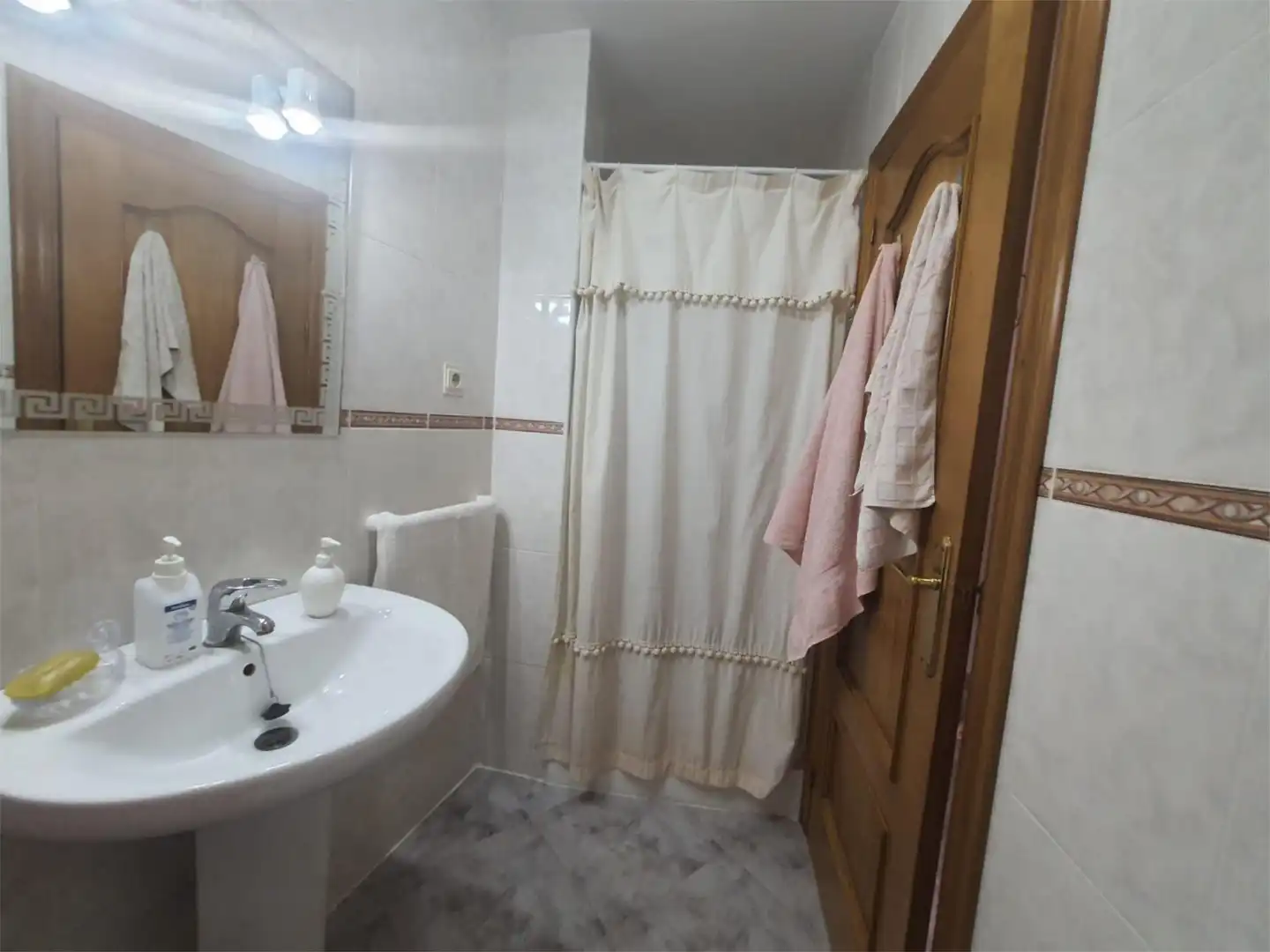 Casa adosada en venta en Calle Real, 5, Cádiar Baño de Casa adosada en venta en Cádiar con Calefacción, Terraza y Piscina