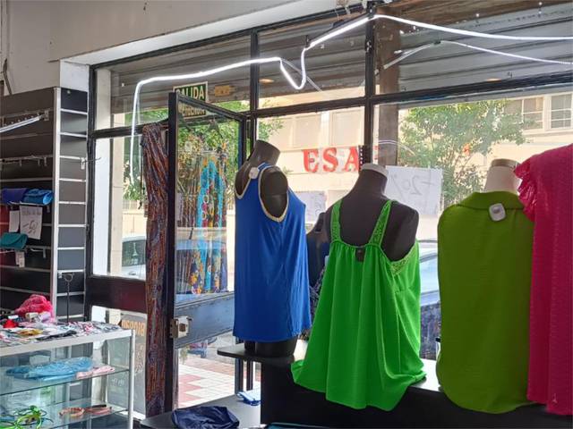 Local comercial en Alquiler en Calle Manuel Altolaguirre, 32 en Girón - Las Delicias