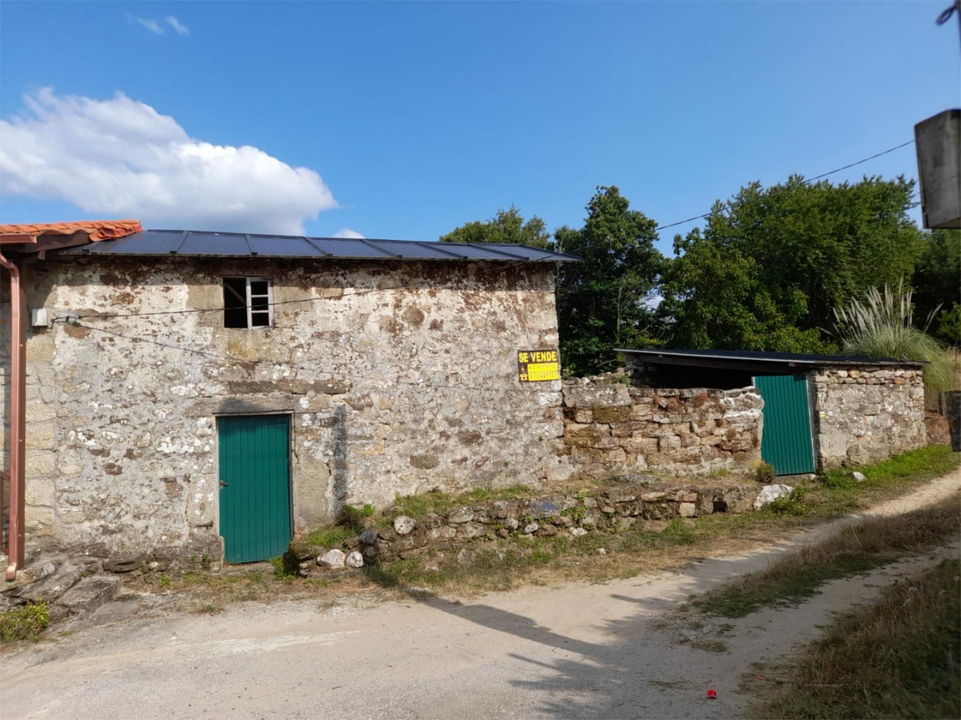 Exterior view of Country house for sale in Castro Caldelas