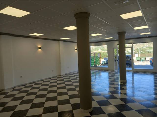 Local comercial en Alquiler en Calle Retamares, 6 en Álora