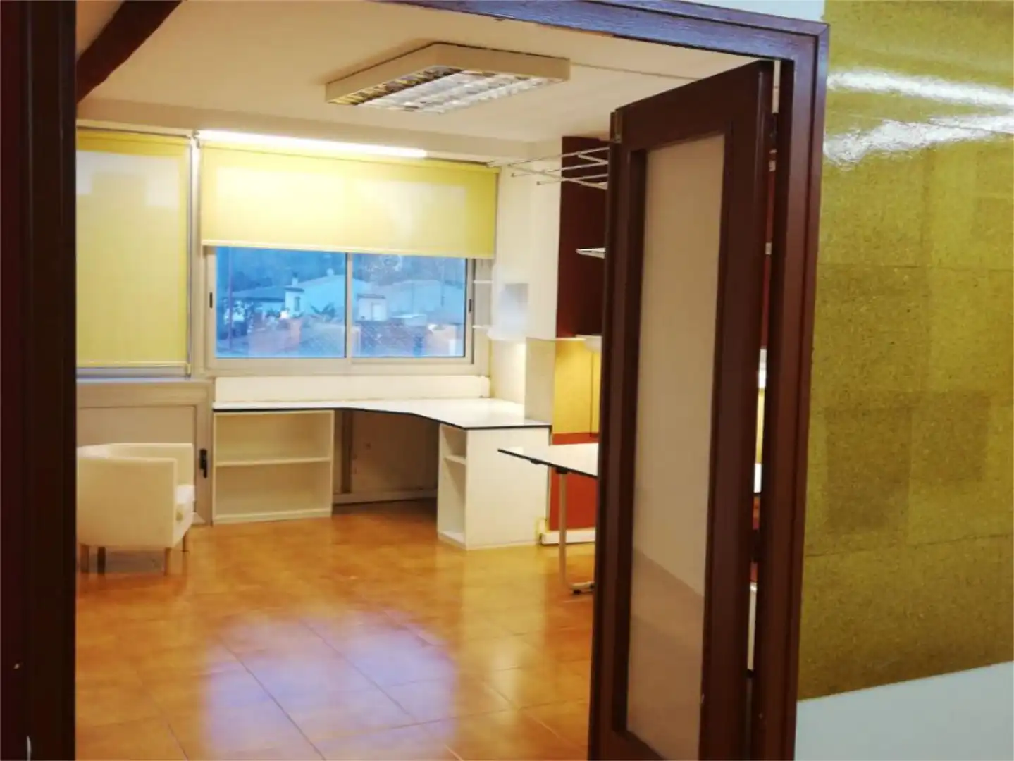 Office for rent in Carrer Port Lligat, Eixample - Horta Capallera Office for rent in Figueres with Air Conditioner, Heating and Furnished