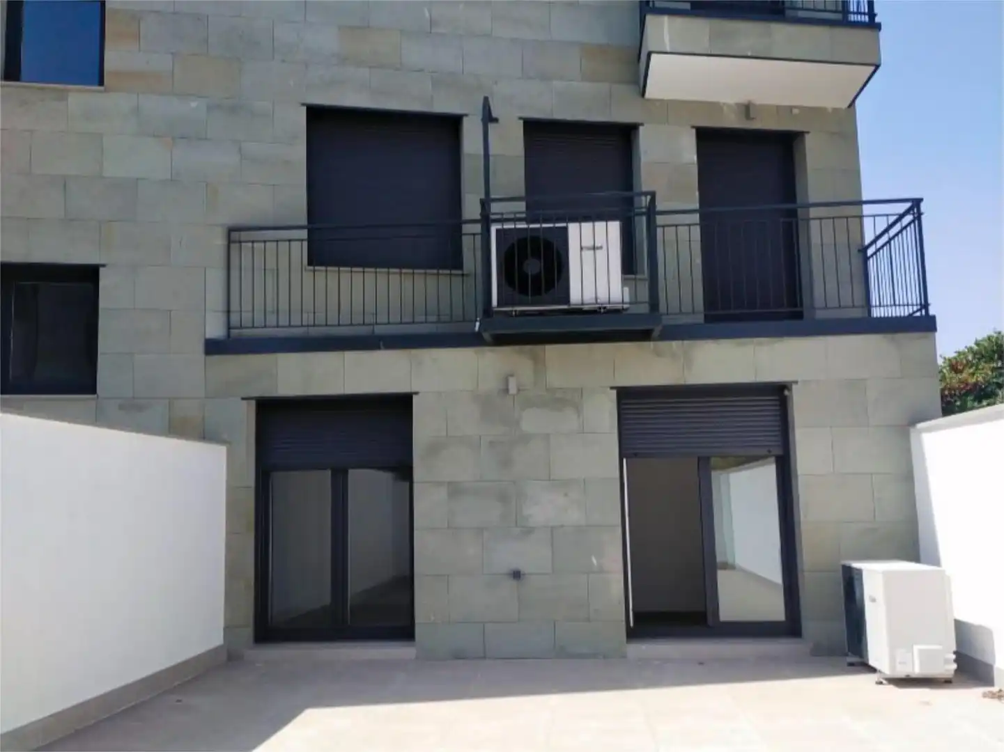 Exterior view of Flat for sale in La Puebla de Alfindén  with Terrace