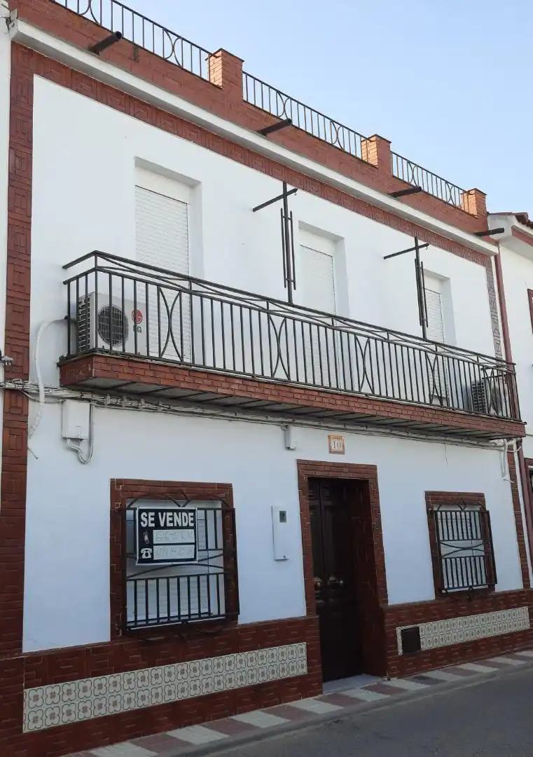 Exterior view of Houses for sale in Villamanrique de la Condesa  with Terrace and Balcony