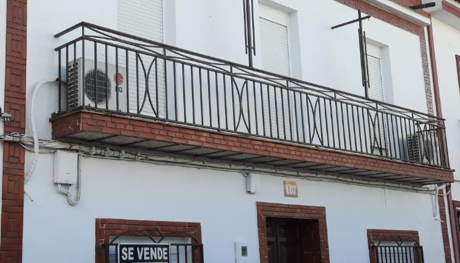 Houses for sale in Plazuela Morrion, 3, Villamanrique de la Condesa, Sevilla - image 1 Photo 1 of Houses for sale in Plazuela Morrion, 3, Villamanrique de la Condesa, Sevilla