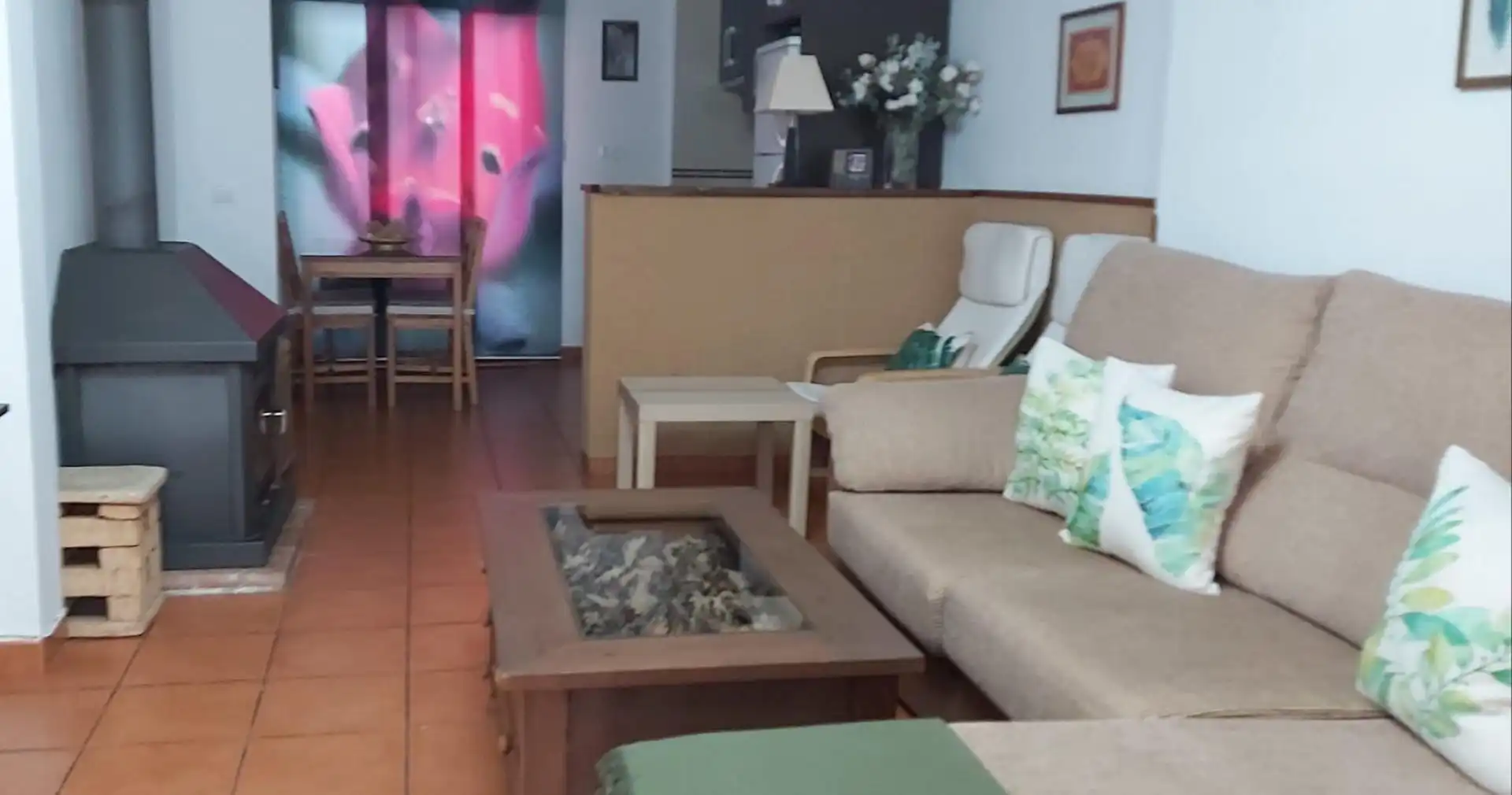Casa adosada en venda a Calle Tiro de Barra, 10, Fuencaliente Sala d'estar de Casa adosada en venda en Fuencaliente amb Aire condicionat, Calefacció i Moblat