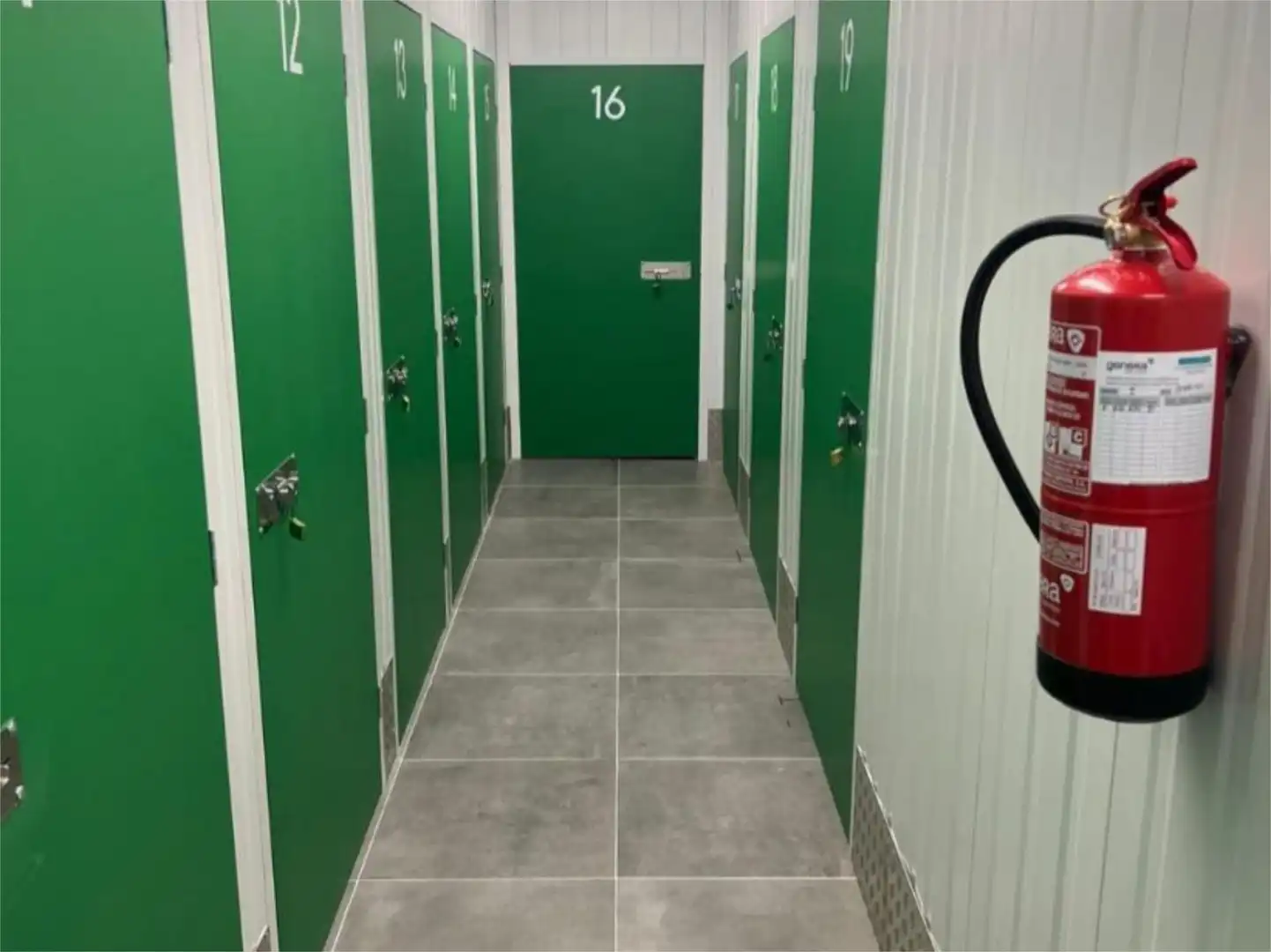 Storage room for rent in Carrer d'Andilla, 42, Benimàmet Storage room for rent in Valencia