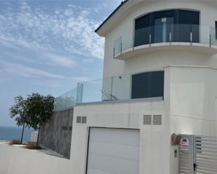 Exterior view of Single-family semi-detached to rent in Cullera  with Air Conditioner, Terrace and Swimming Pool