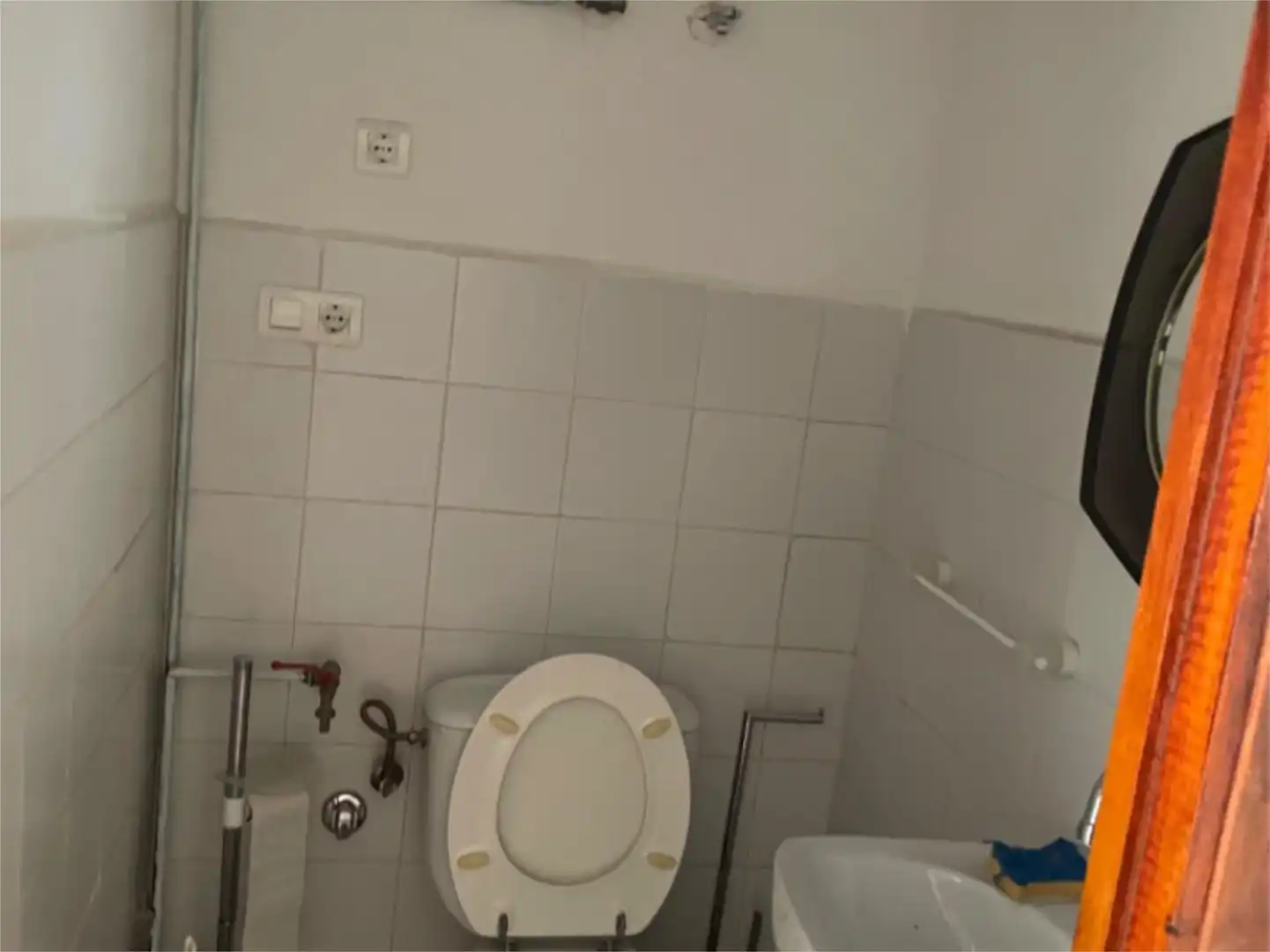 Local de alquiler en Calle Poeta Mira de Amézcua, 3, Castaño - Mirasierra Baño de Local de alquiler en Granada