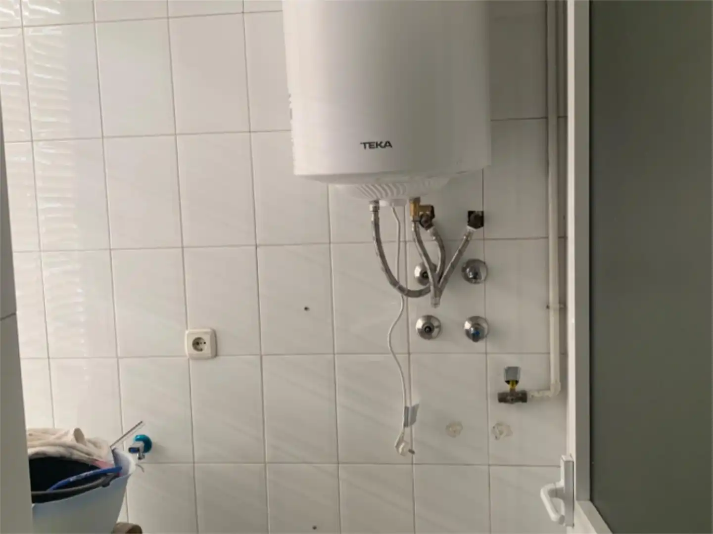 Bathroom of Flat for sale in Murcia  with Air Conditioner, Heating and Storage room