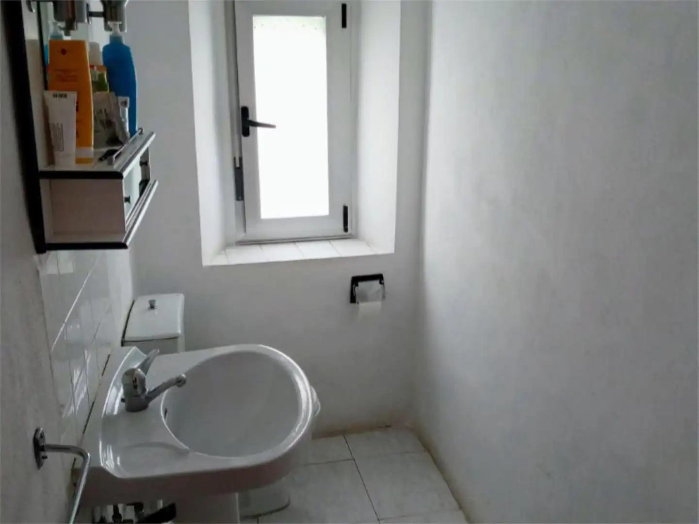 Badezimmer von Wohnung zum Verkauf in Sotresgudo mit Möbliert
