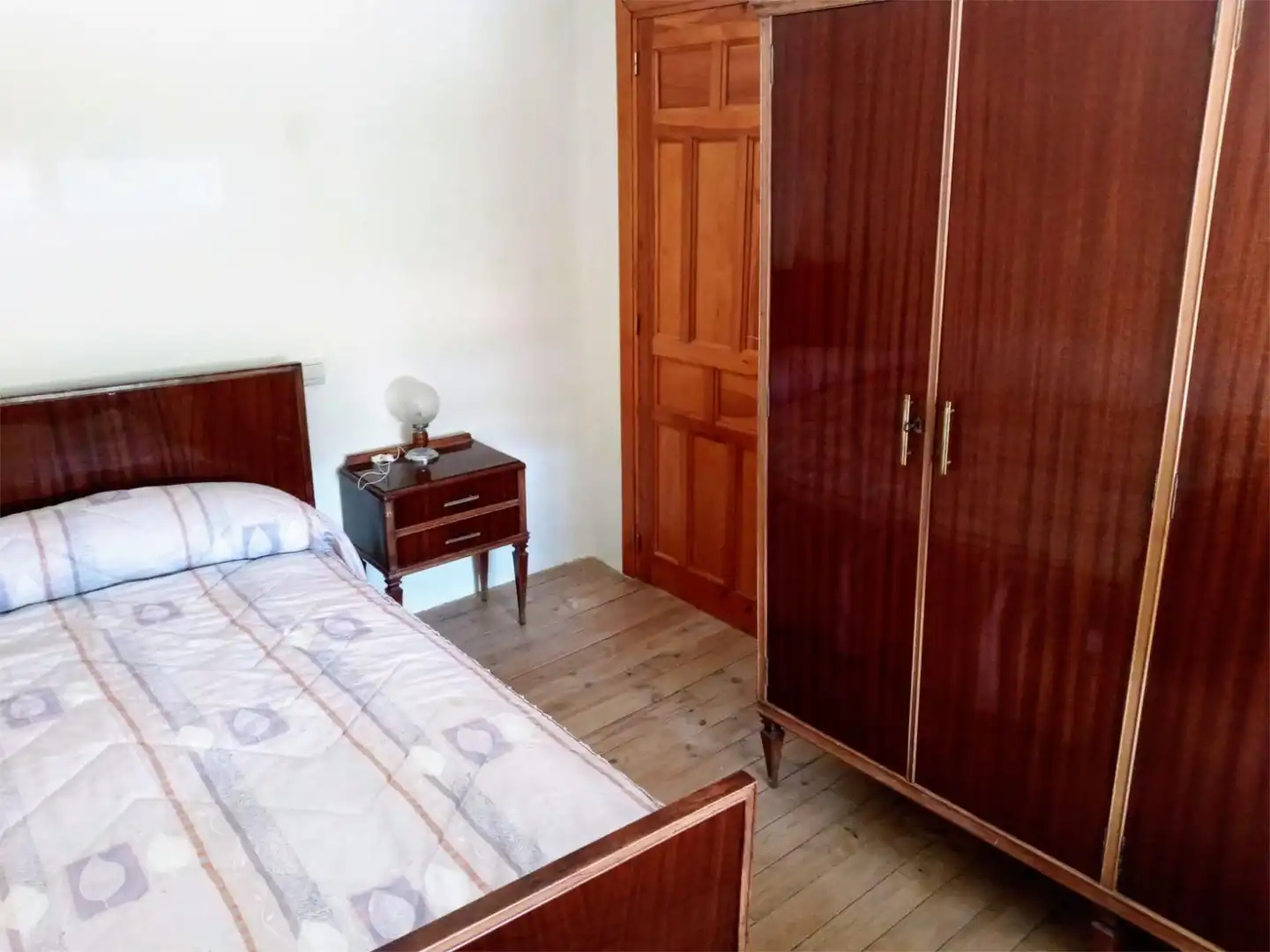 Schlafzimmer von Wohnung zum Verkauf in Sotresgudo mit Möbliert