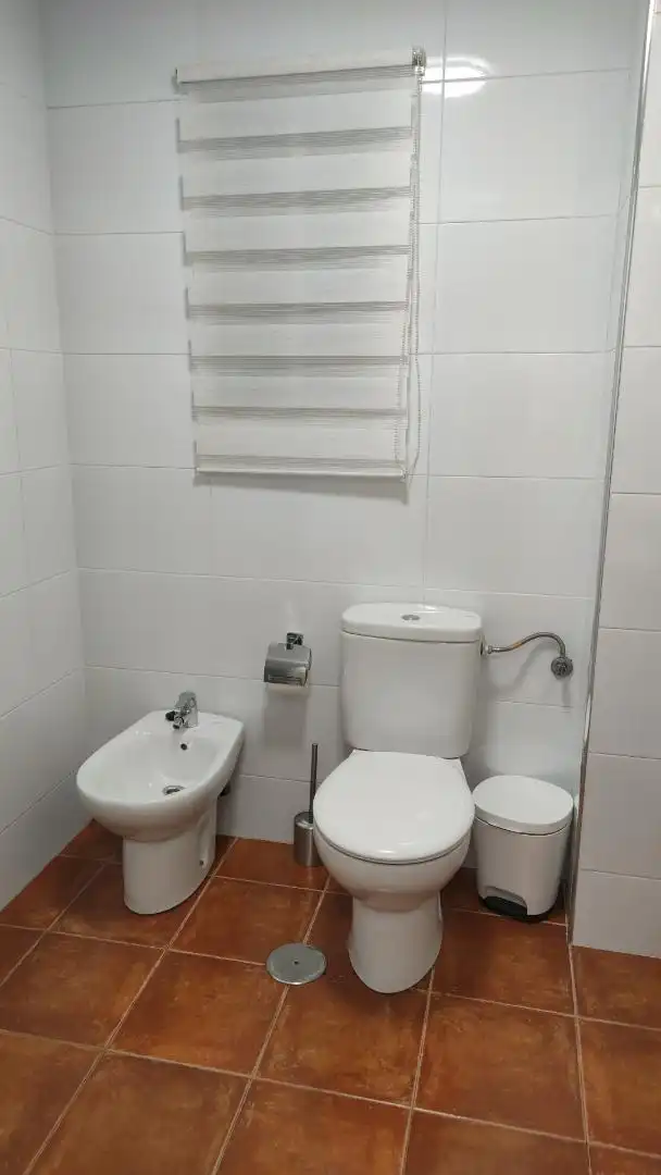 Piso de alquiler en Calle Santa María del Valle, El Valle - Universidad