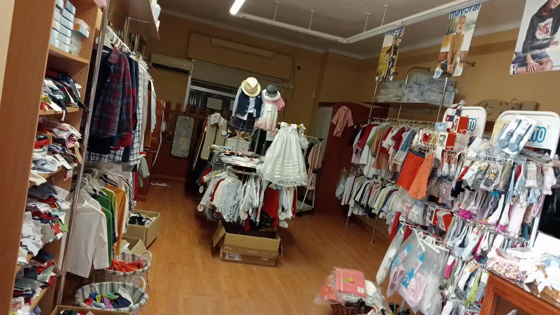 Commercial properties for sale in Cañete de las Torres  with Air Conditioner and Heating