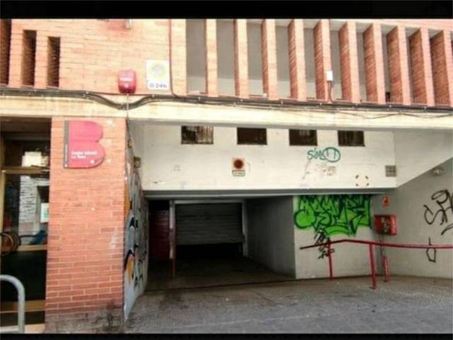 Garaje en Alquiler en Carrer de la Conca de Tremp, 22 en El Carmel