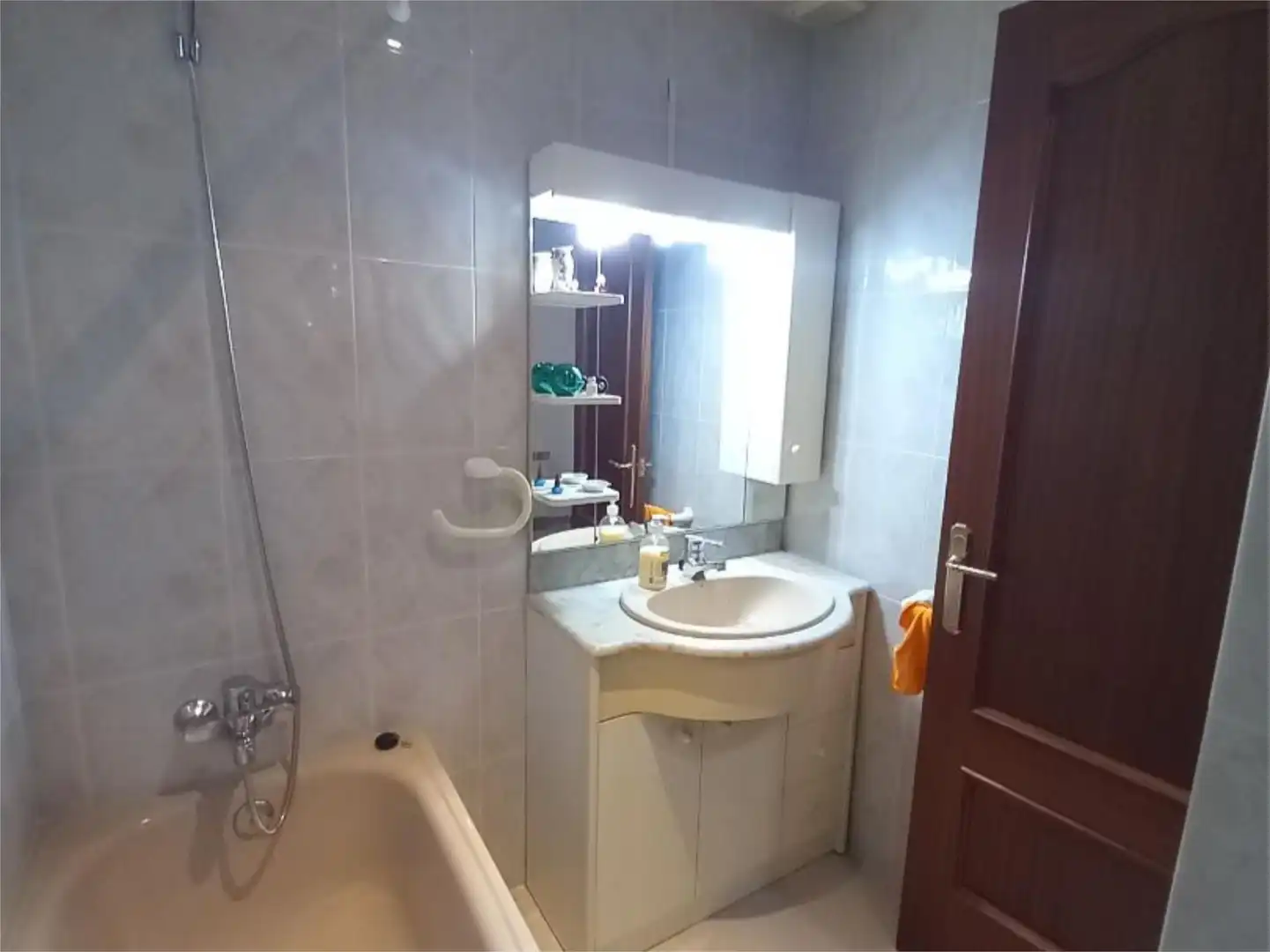 Piso en venta en Carrer Sant Sebastià, 21, Riudoms Baño de Piso en venta en Riudoms con Calefacción, Terraza y Amueblado
