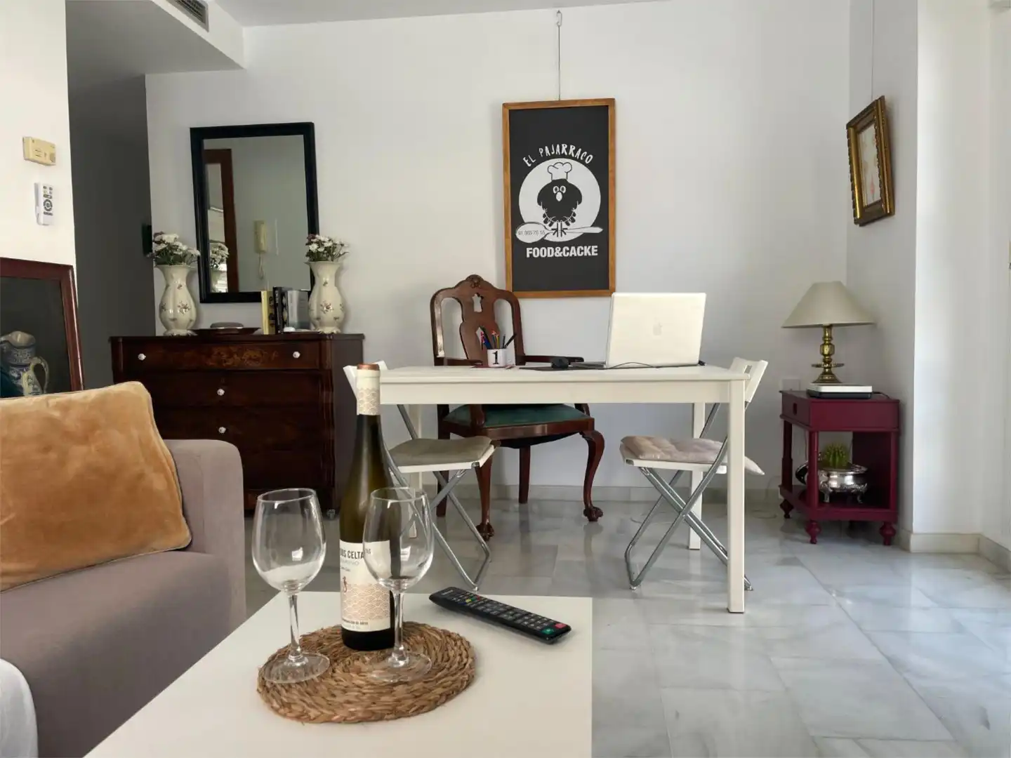Pis de lloguer a Avenida Bahía Blanca, 5, Asdrúbal - Bahía Blanca Menjador de Pis de lloguer en Cádiz amb Moblat