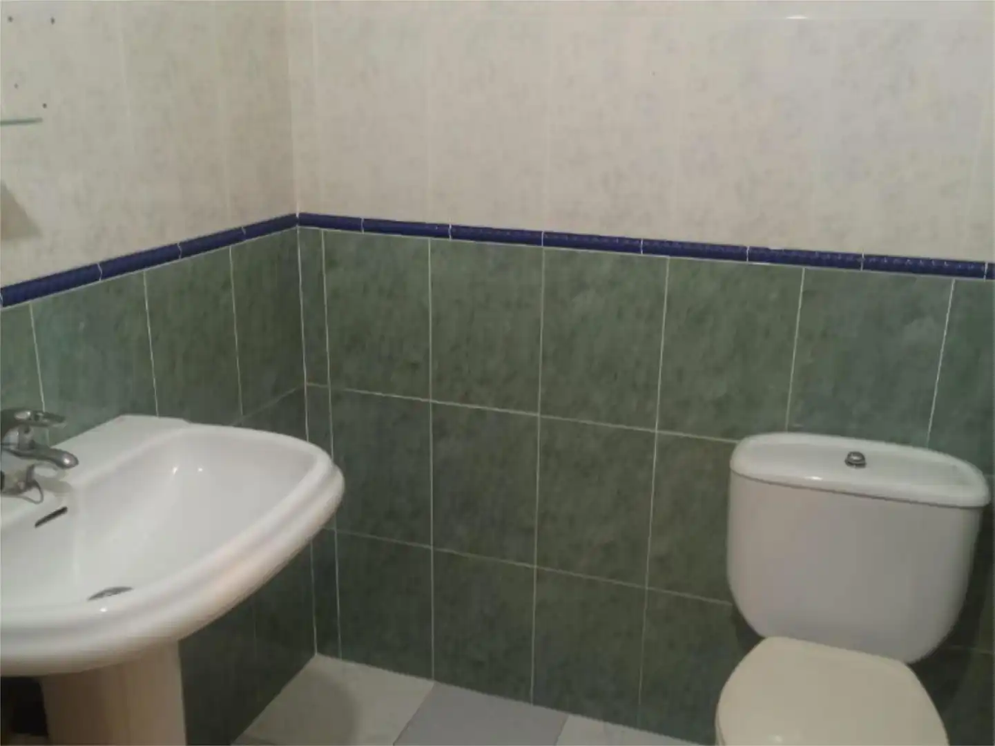 Badezimmer von Geschaftsraum zur Miete in Laguna de Duero