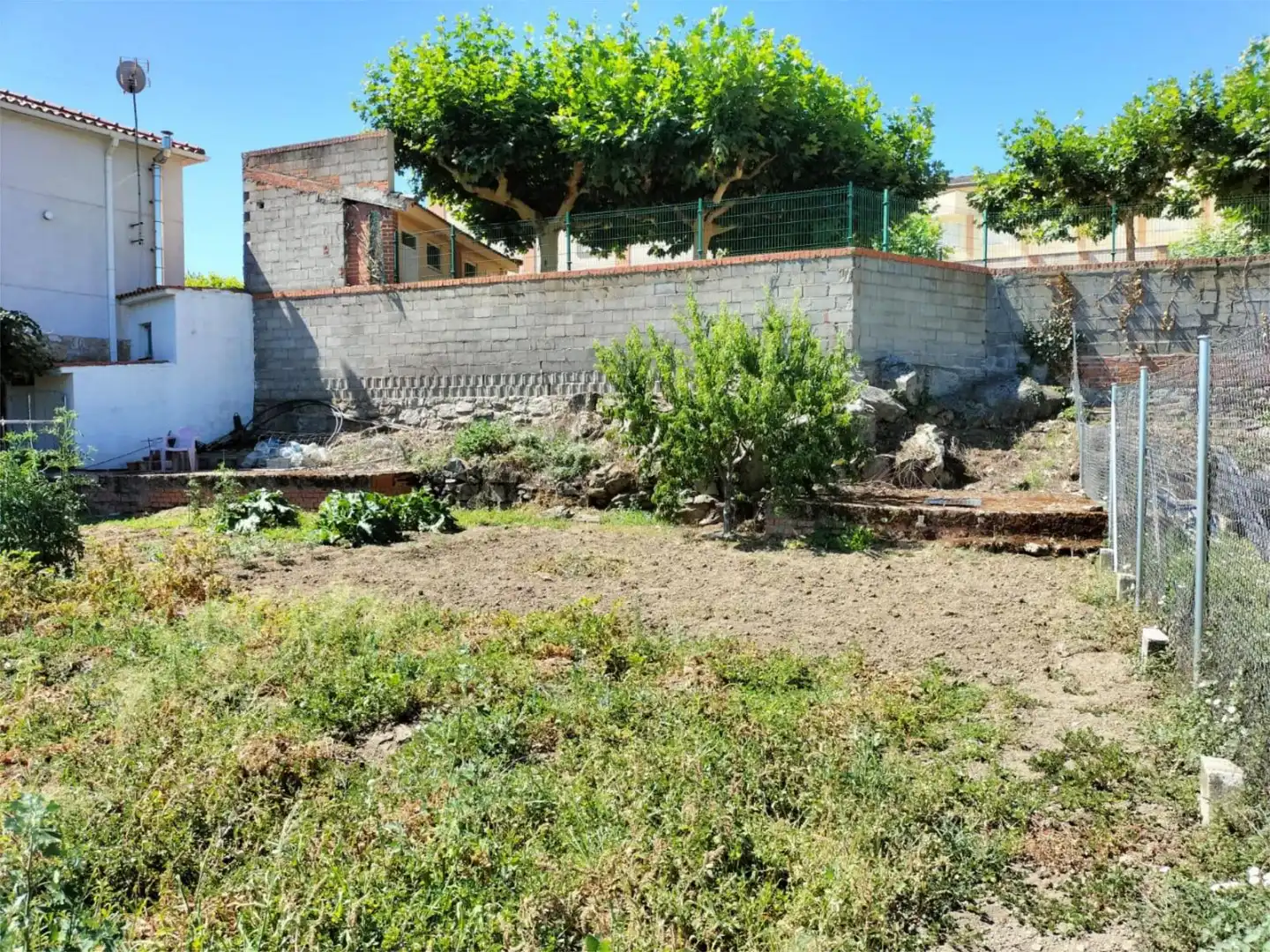 Constructible Land for sale in Calle Rosas, 34, El Tiemblo Constructible Land for sale in El Tiemblo