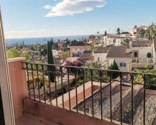 Vista exterior de Casa o xalet en venda en La Nucia amb Aire condicionat, Terrassa i Balcó