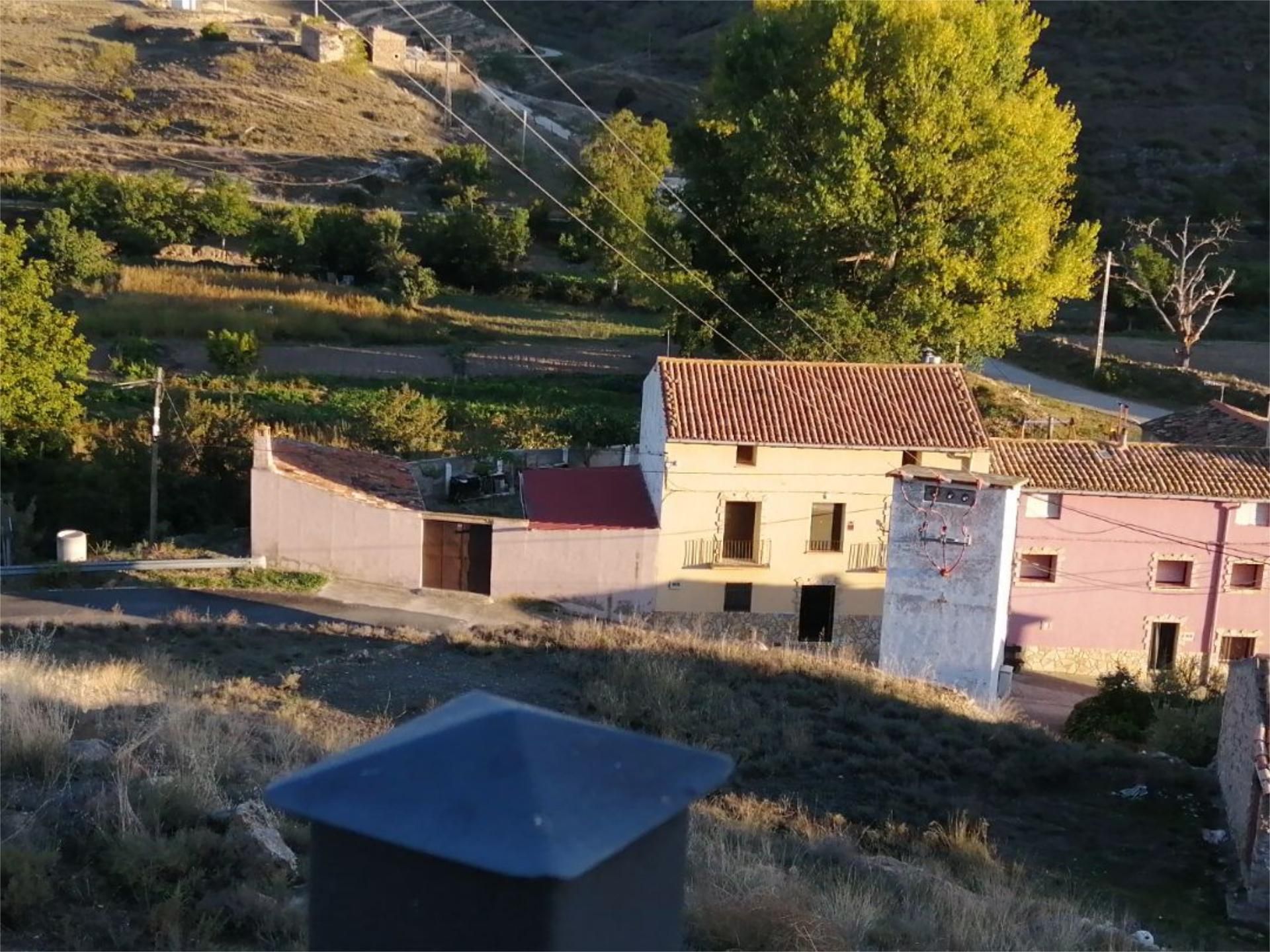Vista exterior de Casa adosada en venda en Cervera del Río Alhama amb Jardí privat, Terrassa i Traster