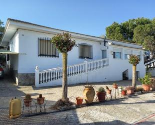 Vista exterior de Casa o xalet en venda en Rus amb Aire condicionat, Terrassa i Piscina