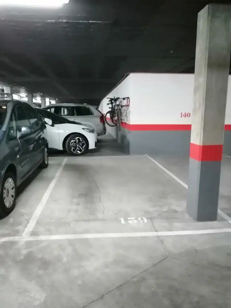 Parking of Garage for rent in Madrid