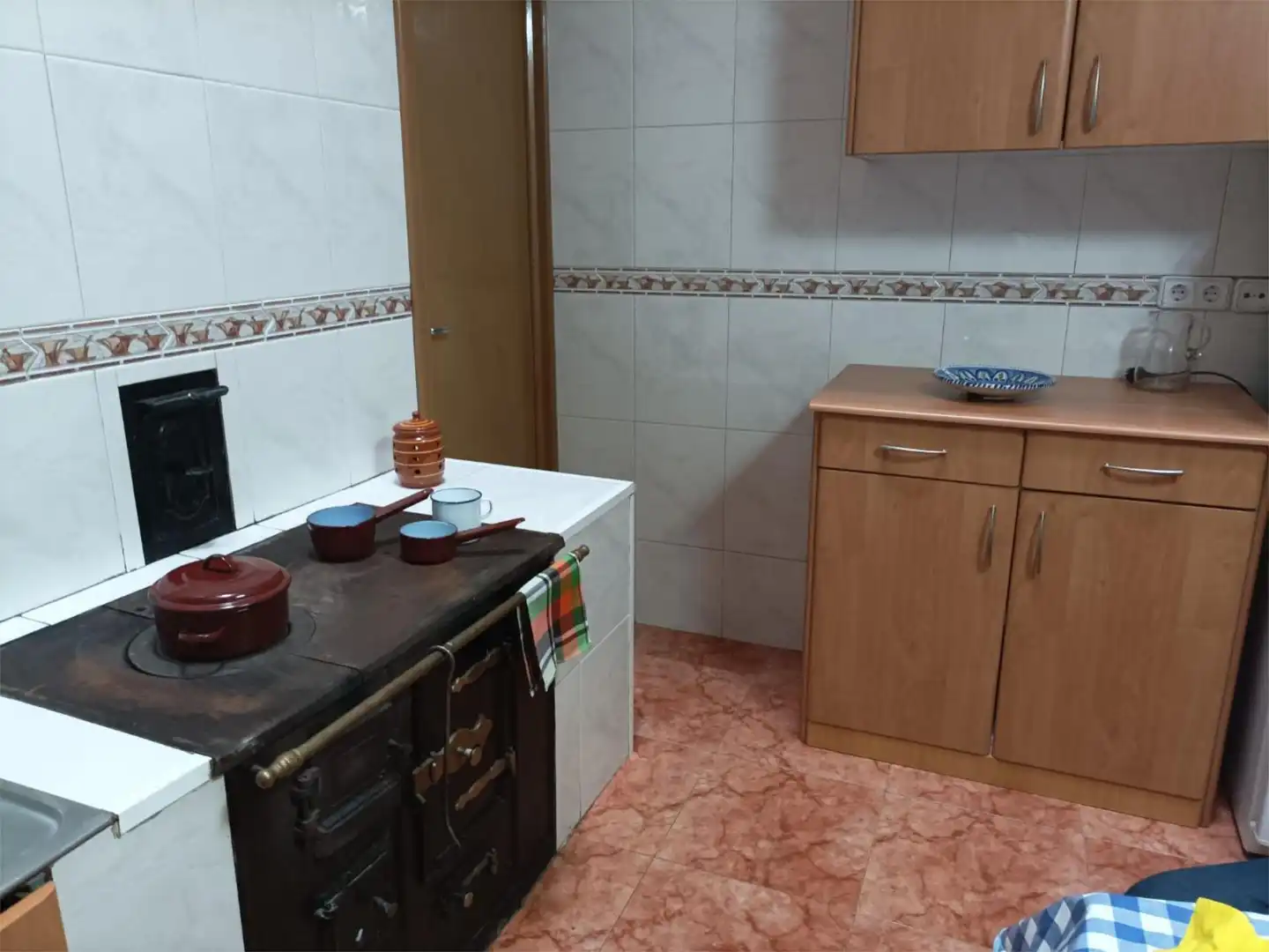 Casa adosada en venta en Calle las Eras, 13, Cabrejas del Pinar Cocina de Casa adosada en venta en Cabrejas del Pinar con Parquet, Trastero y Amueblado