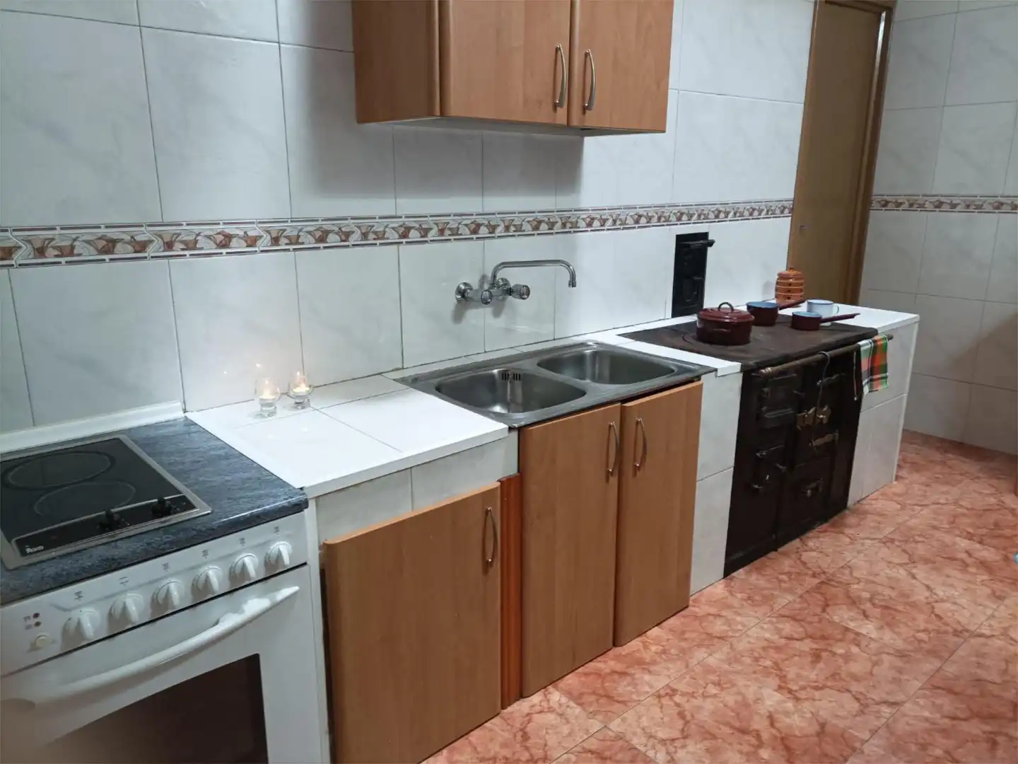 Casa adosada en venta en Calle las Eras, 13, Cabrejas del Pinar Cocina de Casa adosada en venta en Cabrejas del Pinar con Parquet, Trastero y Amueblado