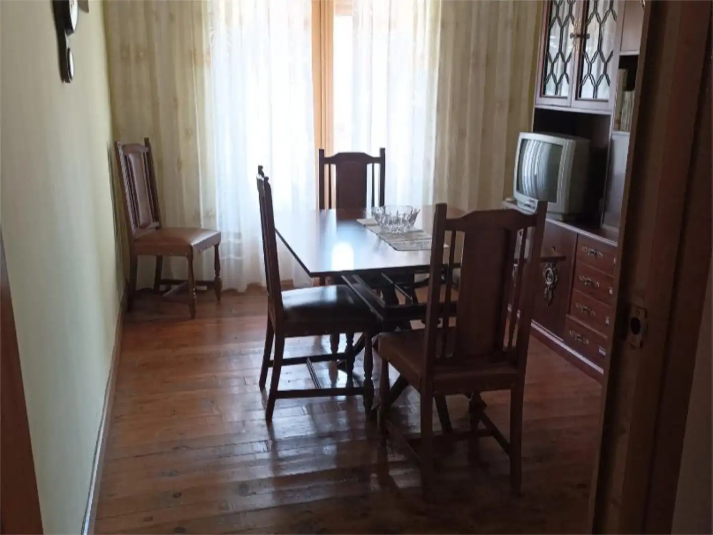 Casa adosada en venta en Calle las Eras, 13, Cabrejas del Pinar Comedor de Casa adosada en venta en Cabrejas del Pinar con Parquet, Trastero y Amueblado
