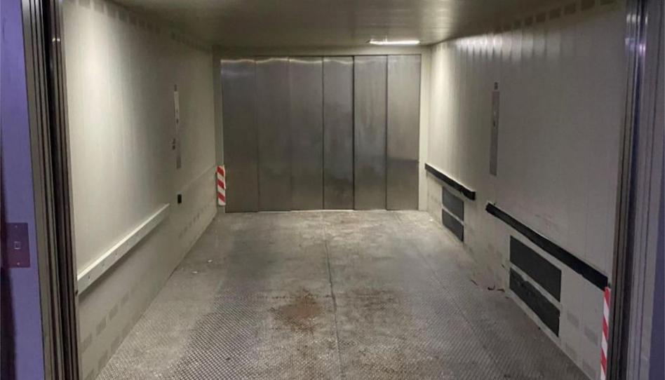 Foto 1 de Garaje de alquiler en Carrer de Colón, 38, El Pla del Remei, Valencia