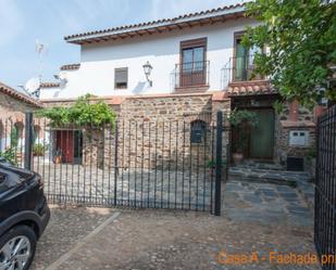 Exterior view of Country house for sale in Guadalupe  with Terrace, Swimming Pool and Balcony