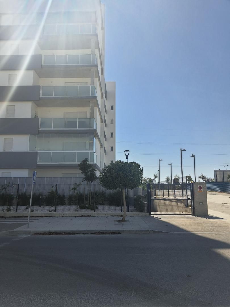 Vista exterior de Garatge de lloguer en Dos Hermanas