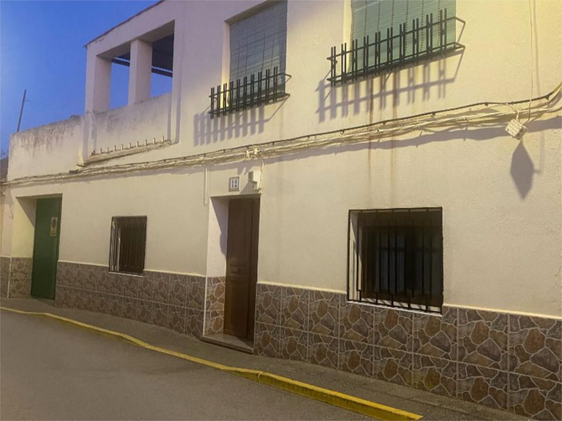 Exterior view of House or chalet for sale in Viso del Marqués  with Air Conditioner, Heating and Terrace