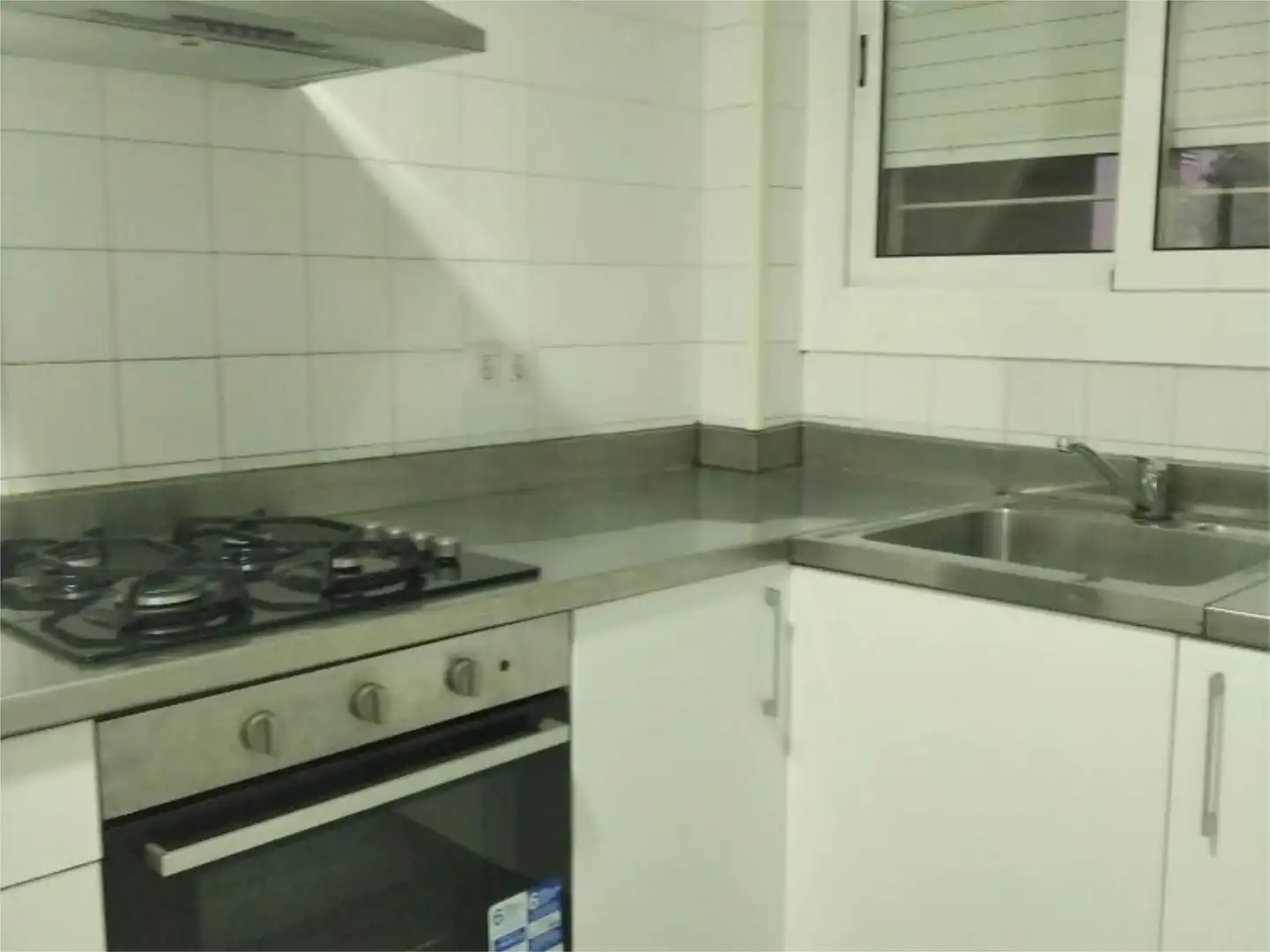 Küche von Wohnung zur untervermieten in Terrassa mit Klimaanlage, Heizung und Parkett