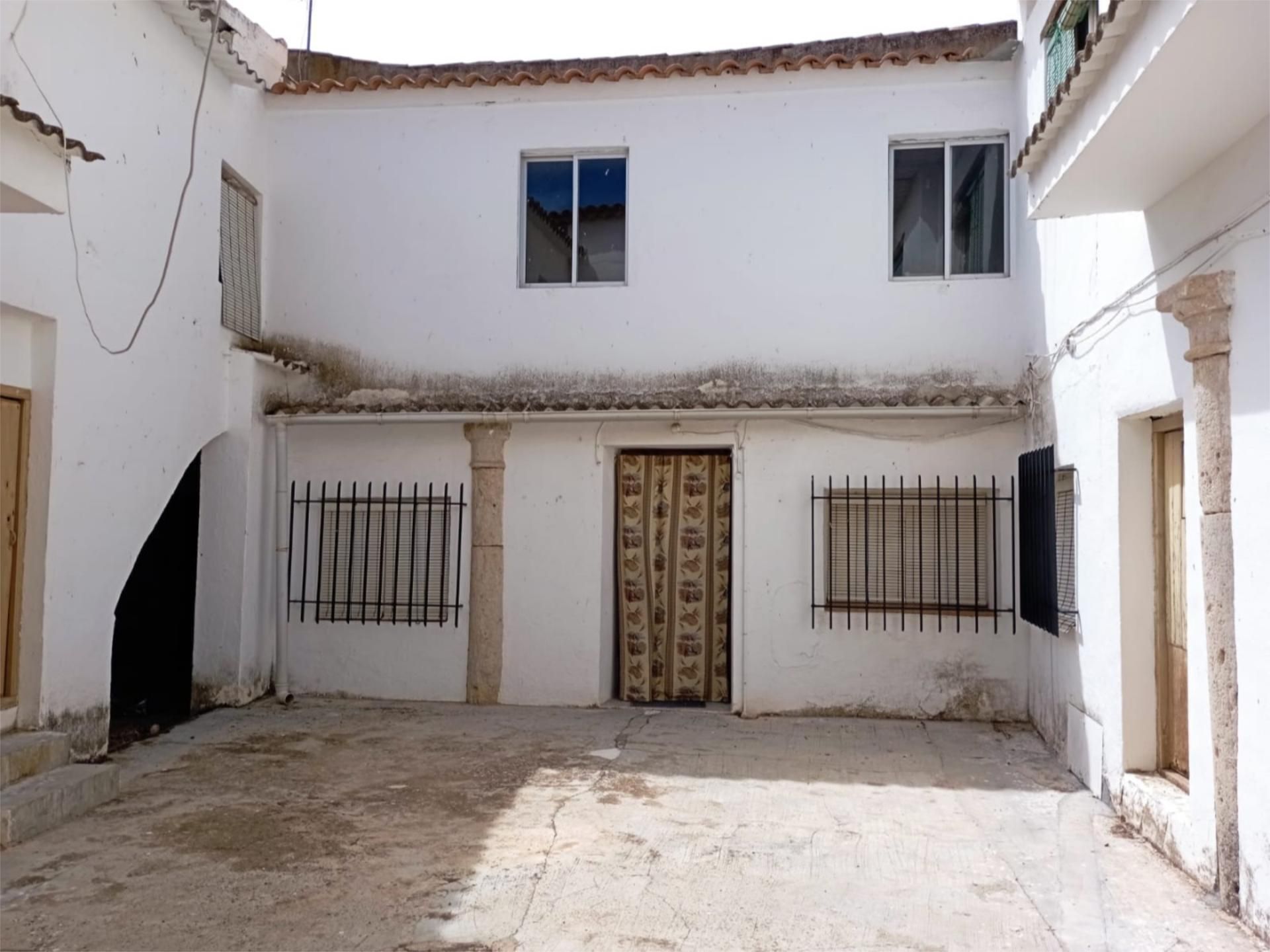 Vista exterior de Casa adosada en venda en Belmonte