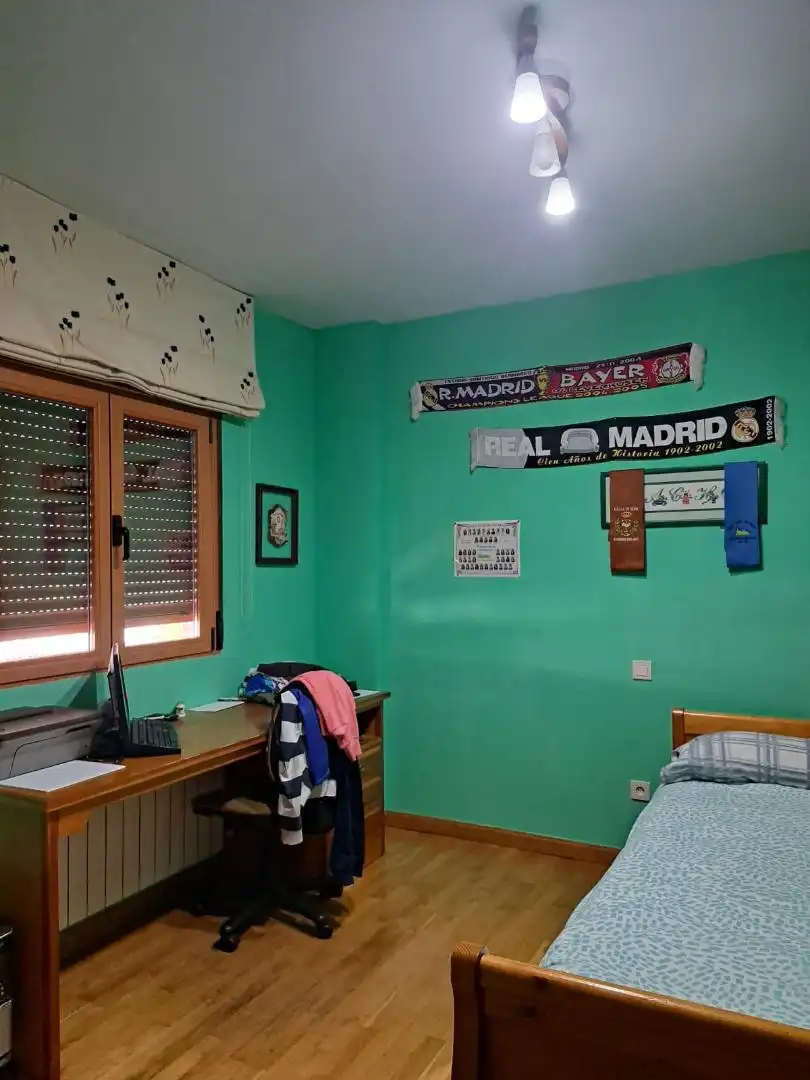Houses for sale in Carretera Hoyuelo, 12, Guisando Bedroom of Houses for sale in Guisando with Heating, Private garden and Parquet flooring