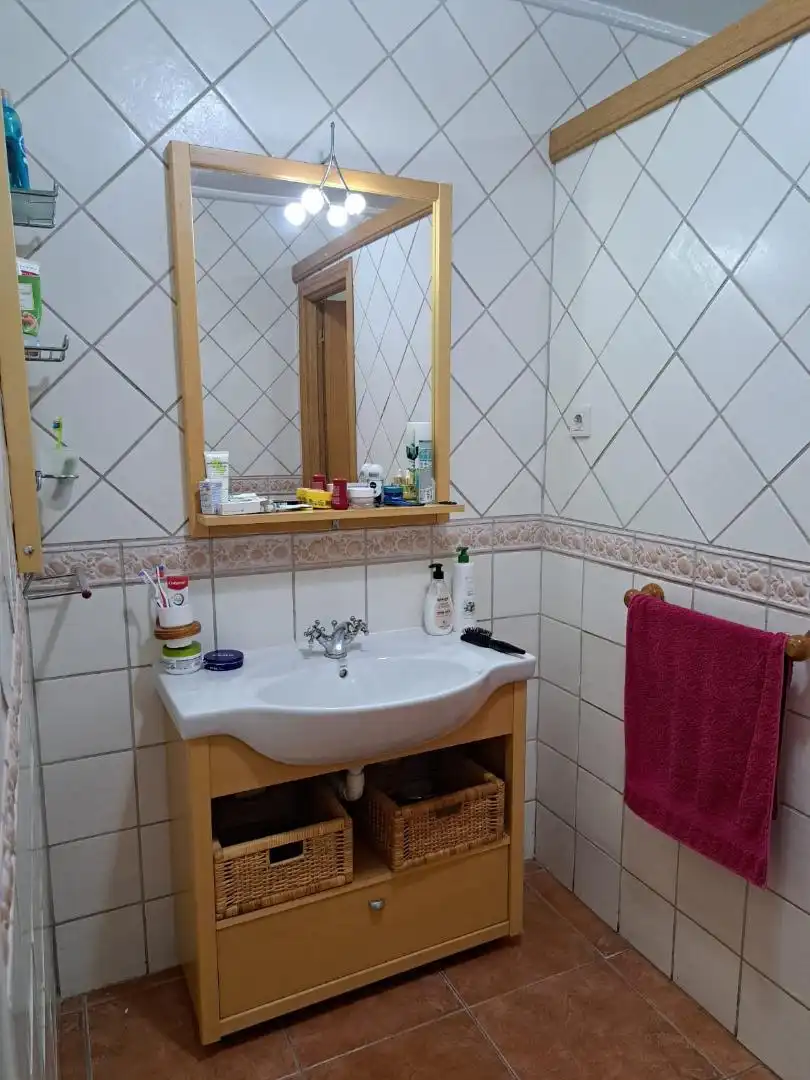 Houses for sale in Carretera Hoyuelo, 12, Guisando Bathroom of Houses for sale in Guisando with Heating, Private garden and Parquet flooring