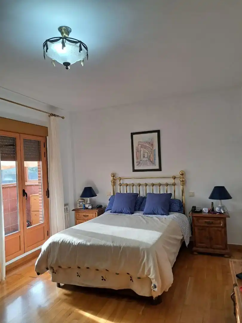 Houses for sale in Carretera Hoyuelo, 12, Guisando Bedroom of Houses for sale in Guisando with Heating, Private garden and Parquet flooring