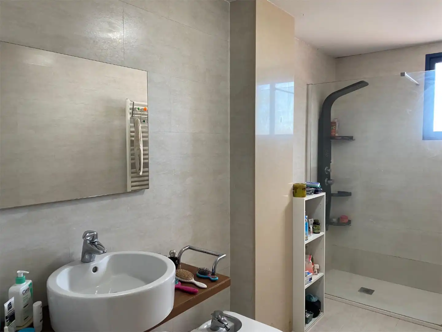 Ático en venta en Carrer del Cantó de Castalia, 9, Ensanche - Parque del Oeste Baño de Ático en venta en Castellón de la Plana / Castelló de la Plana con Terraza y Balcón