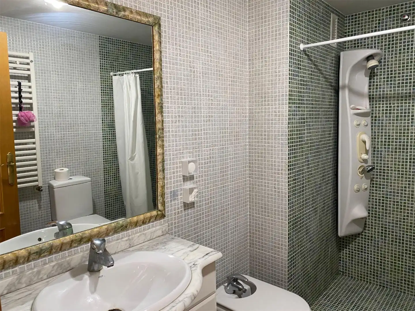 Ático en venta en Carrer del Cantó de Castalia, 9, Ensanche - Parque del Oeste Baño de Ático en venta en Castellón de la Plana / Castelló de la Plana con Terraza y Balcón