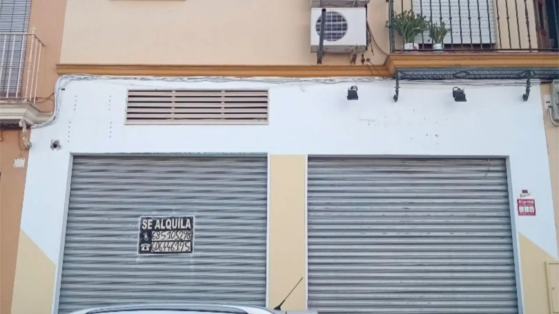 Vista exterior de Local de alquiler en Mairena del Alcor