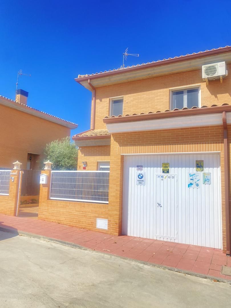 Exterior view of House or chalet for sale in Erustes  with Air Conditioner, Heating and Private garden